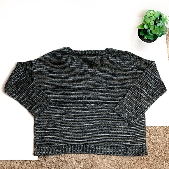 Tobi Gray Long Sleeve Crewneck Pullover Sweater - Picture 9 of 9